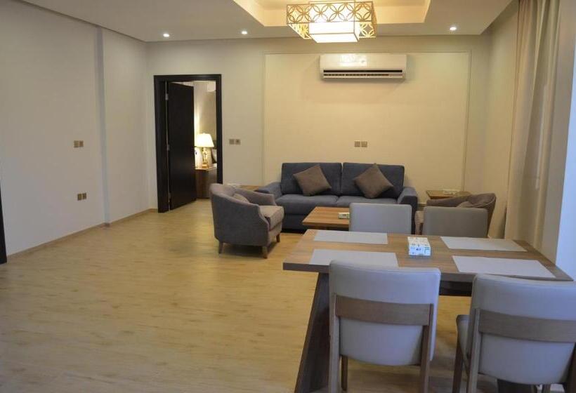 Люкс Вид на Город, Larissa Suites