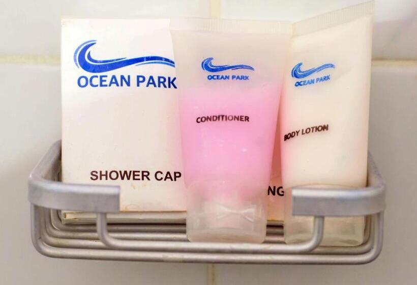 اتاق لوکس با تخت بزرگ, Ocean Park Hotel,lekki Phase 1
