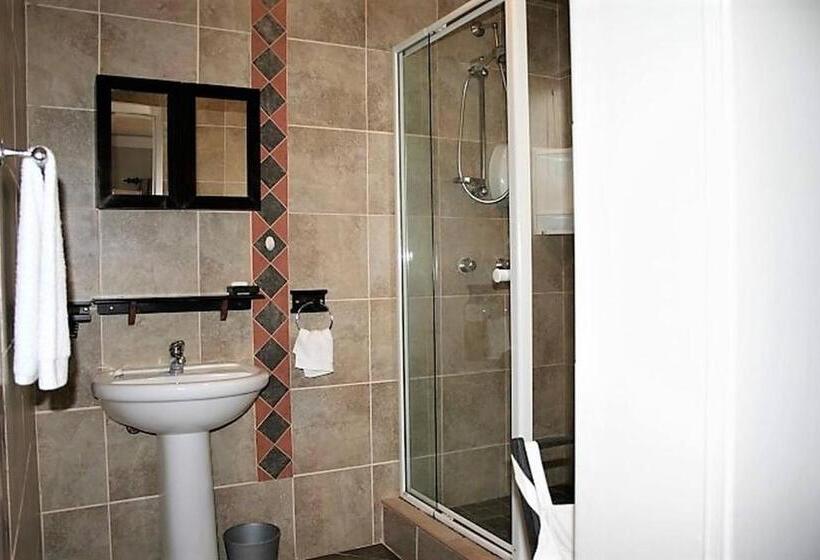 اتاق خانوادگی, Room In Bb   Room For 6   Amarachi Guesthouse Spitzkoppe