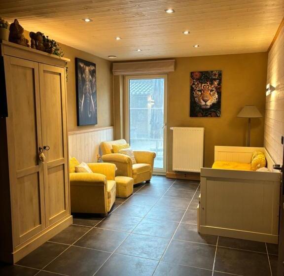 Семейный Номер, B&b Quarterhouse