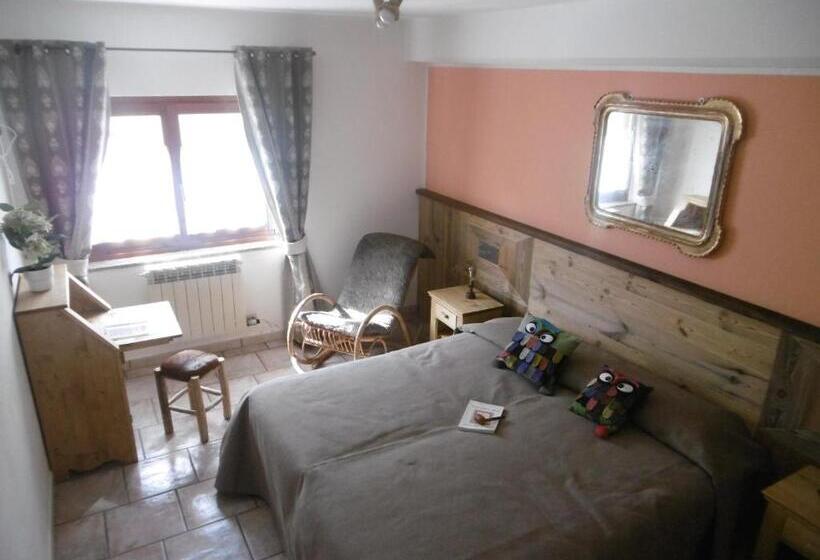 اتاق استاندارد با تخت بزرگ, Albergo Croce Bianca