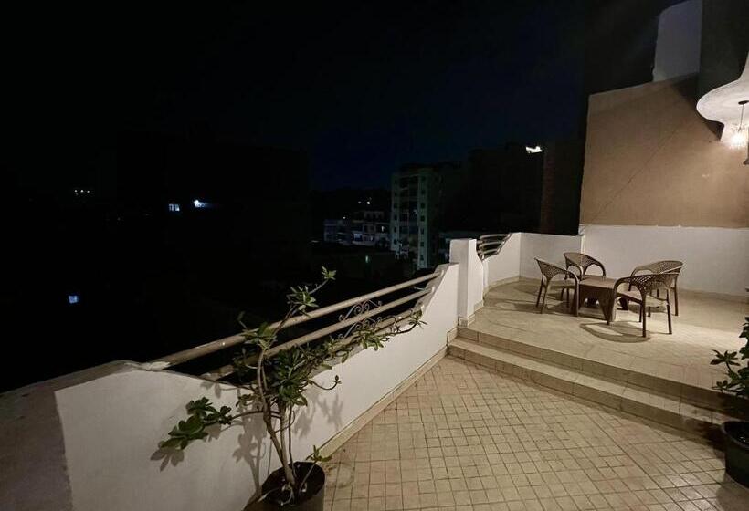 اتاق استاندارد چهار تخته, Near The Pyramids Inn