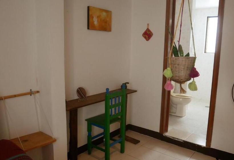 اتاق استاندارد با بالکن, Casa El Mundo