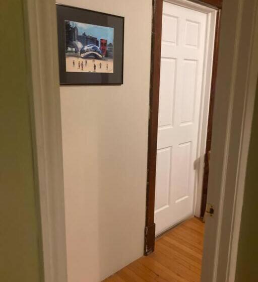 Quarto standard, Queen Bed With Shared Bathroom In Lakeview   2b