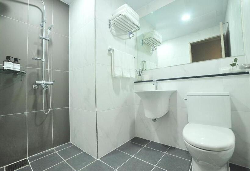 اتاق استاندارد, The Triny Urban Suites