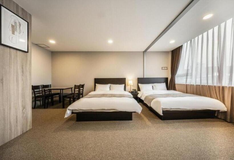 اتاق لوکس, The Triny Urban Suites