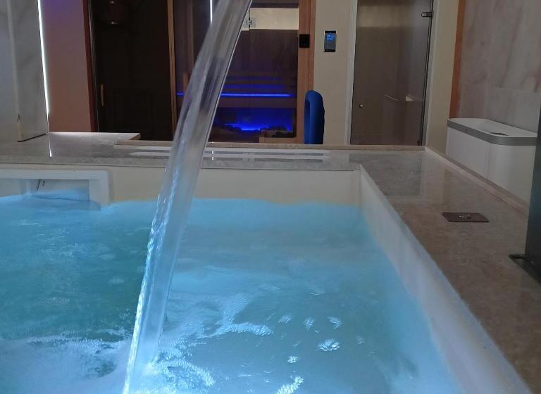 اتاق لوکس, Mya Luxury Rooms And Wellness