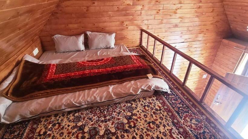 스탠다드 룸 산 전망, Snowind Cottages