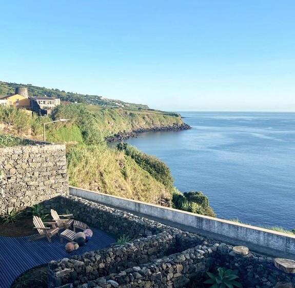 خانه 1 خوابه, The Blue House Azores