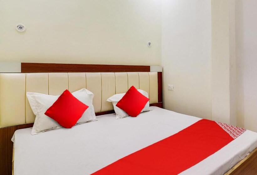 트리플 클래식 룸, Heaven Inn Guest House & Restro