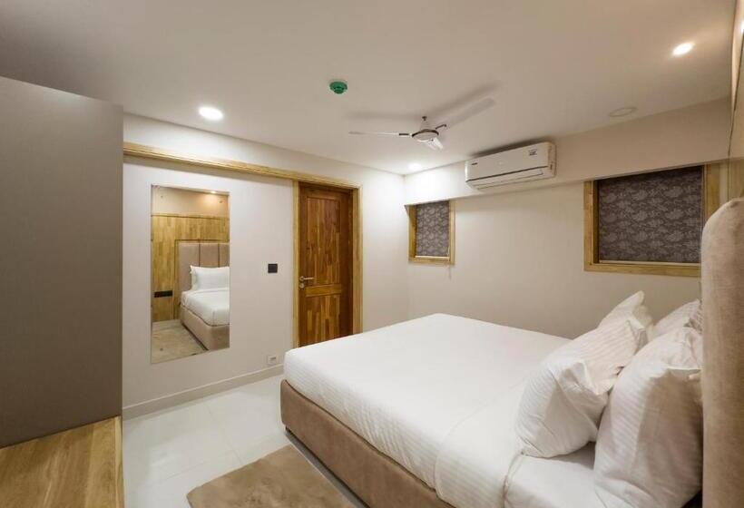Номер Superior, The Habitat Suites