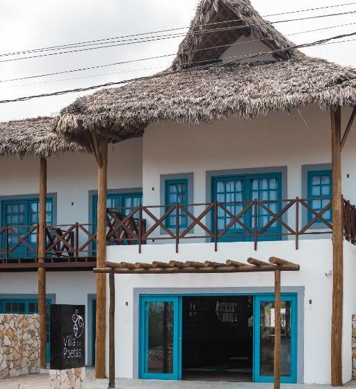 Семейное Бунгало, Villa Dos Poetas
