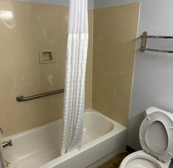 Стандартный Номер Кровать Кинг, Super 8 By Wyndham Alexandria La