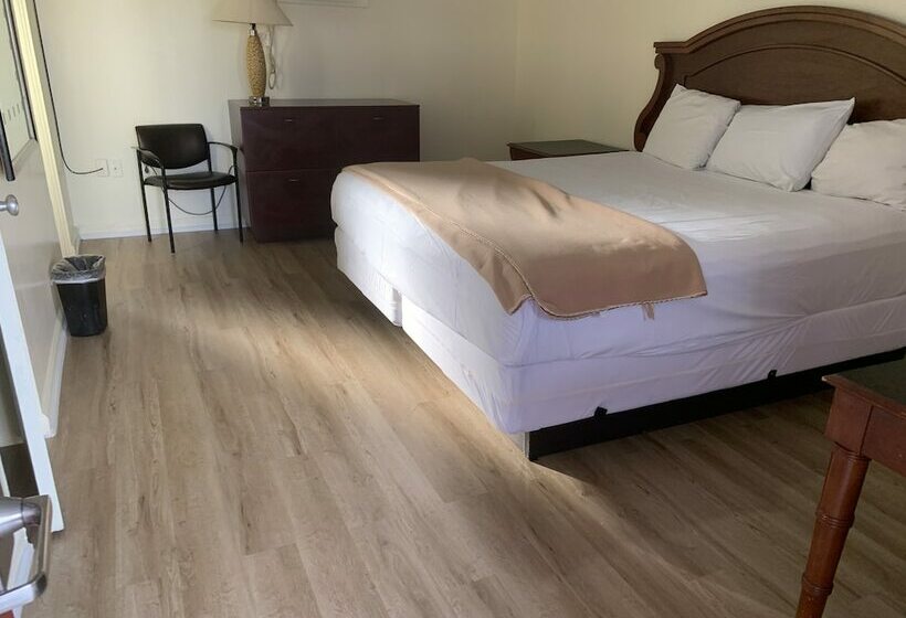 Номер Deluxe, Sunset Inn