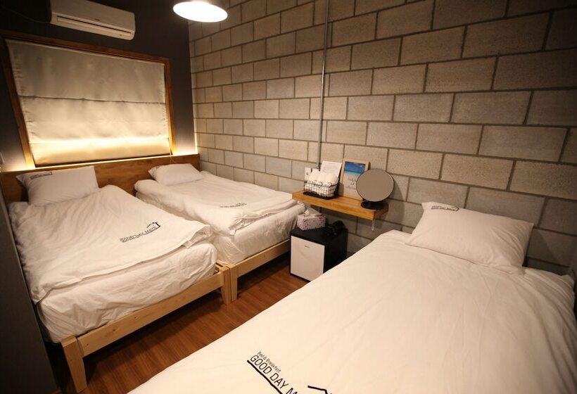 标准三人间, Good Day Mate Hostel