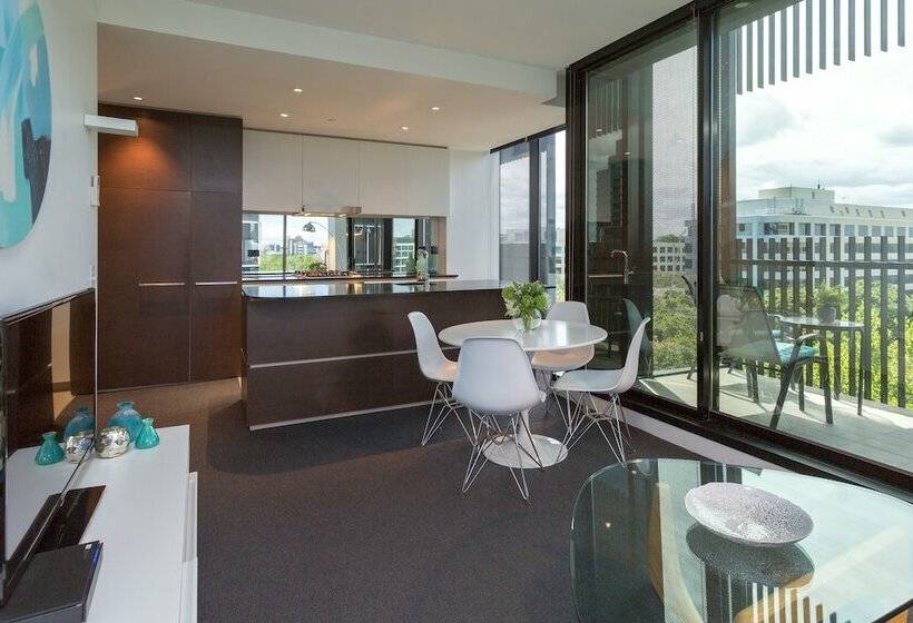 آپارتمان لوکس 2 خوابه, Wyndel Apartments St Kilda Views