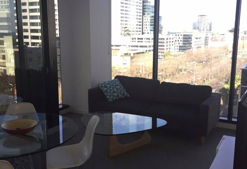آپارتمان مدیریتی 2 خوابه, Wyndel Apartments St Kilda Views