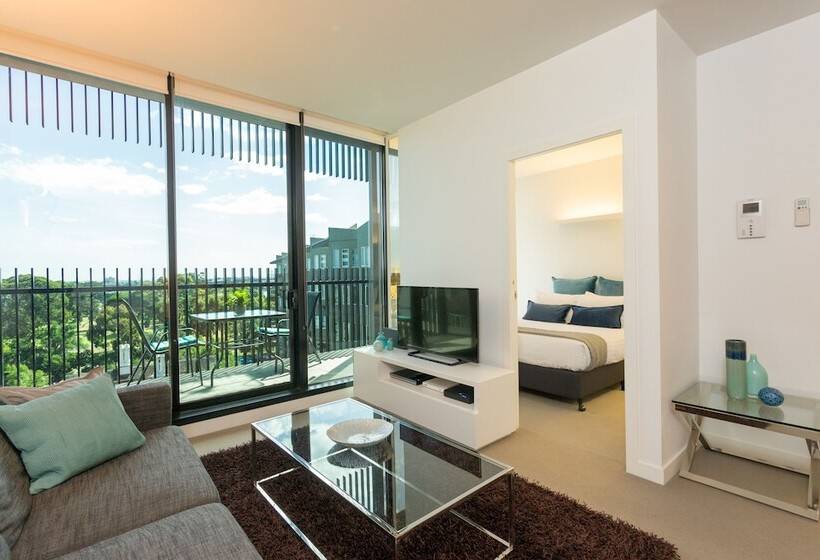 آپارتمان مدیریتی 2 خوابه, Wyndel Apartments St Kilda Views