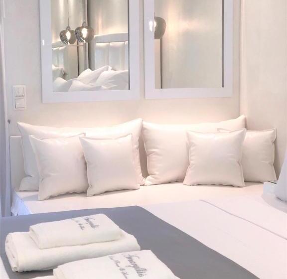 Полулюкс Повышенной Комфортности, Amaryllis Luxury Rooms