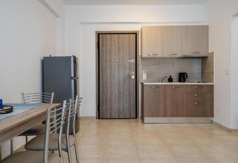 Апартаменты 2 Спальни, Evripus Suites