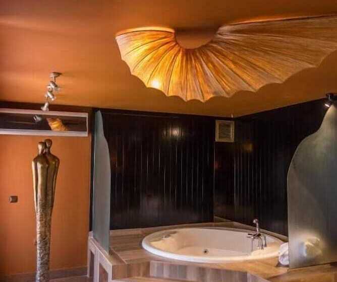 Люкс Повышенной Комфортности, Ruby Rooms Kifisia   Adults Only