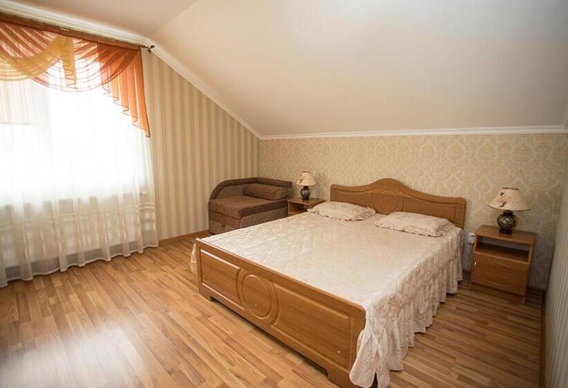 اتاق استاندارد سه نفره, Goldenluxe