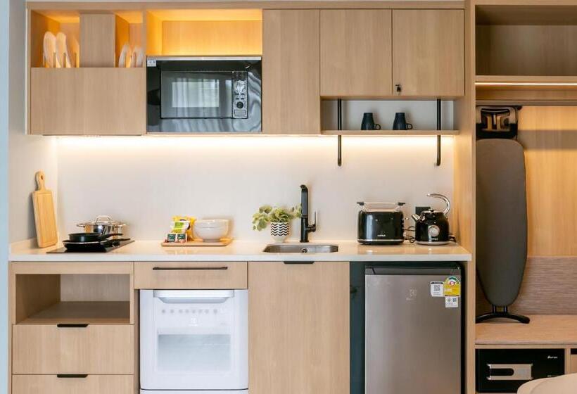 استودیوی استاندارد, The Sacha Apart Hotel Thonglor