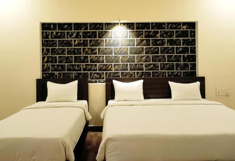 Family Suite, R Hotels By Suraj Residency Yercaud