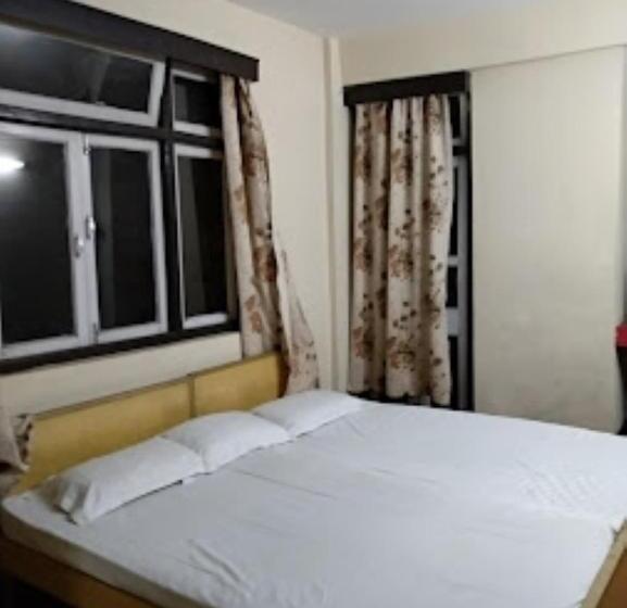 Номер Стандарт, Darjeeling Hotel Summer Palace , Darjeeling