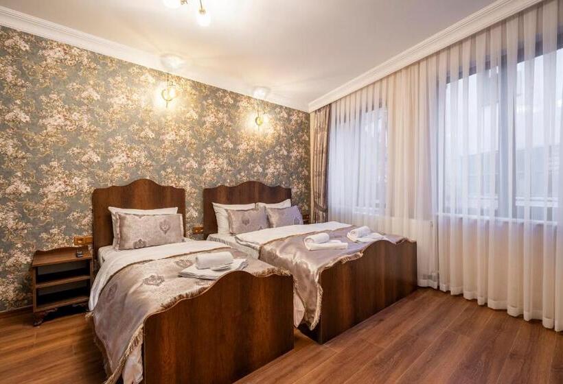 Quarto Economy, Harbor House