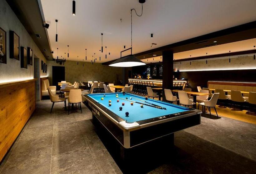 Апартаменты 1 Спальня с Балконом, Apartmány Jarmilka S Privátním Wellness