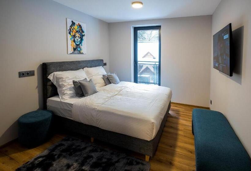 Апартаменты 1 Спальня с Балконом, Apartmány Jarmilka S Privátním Wellness