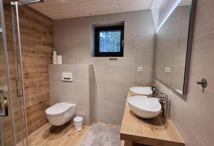 발코니가 있는 2 베드룸 아파트, Chalets Hrabovo