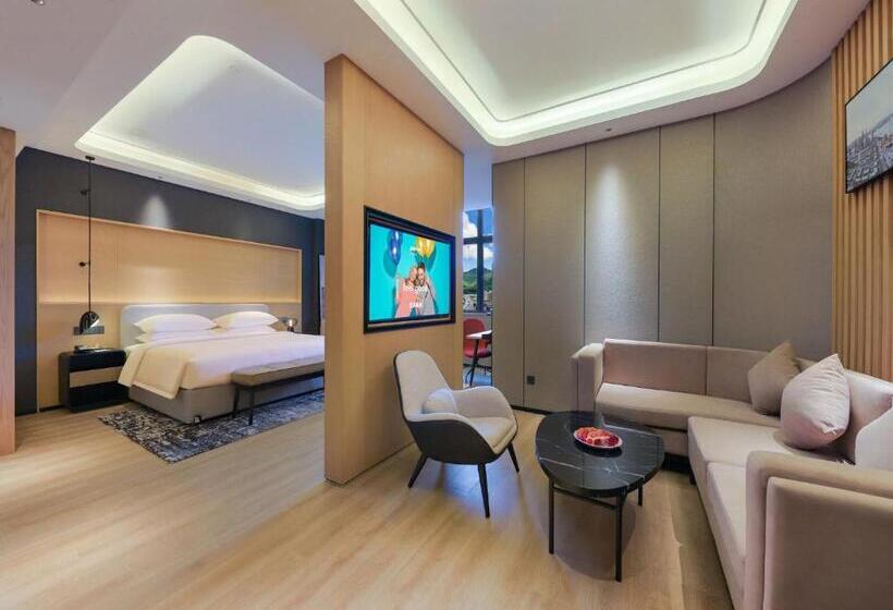 高级套房, Park Inn By Radisson Zhuhai Gaolan Port
