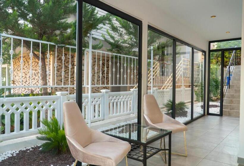 Апартаменты Superior 1 Спальня, Magesa Homes