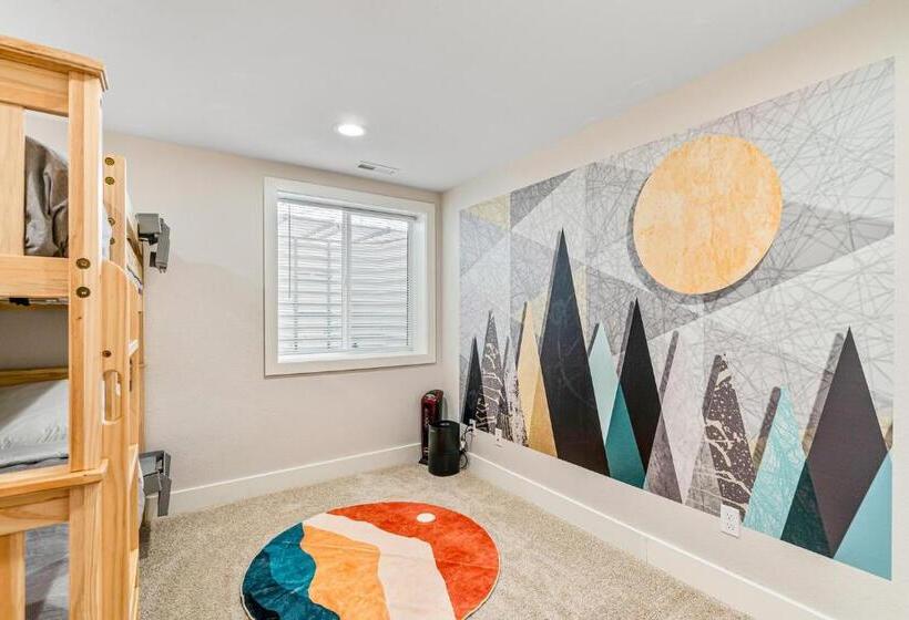 패밀리 룸, Family Friendly 2bd1ba, Close To 70 Exit