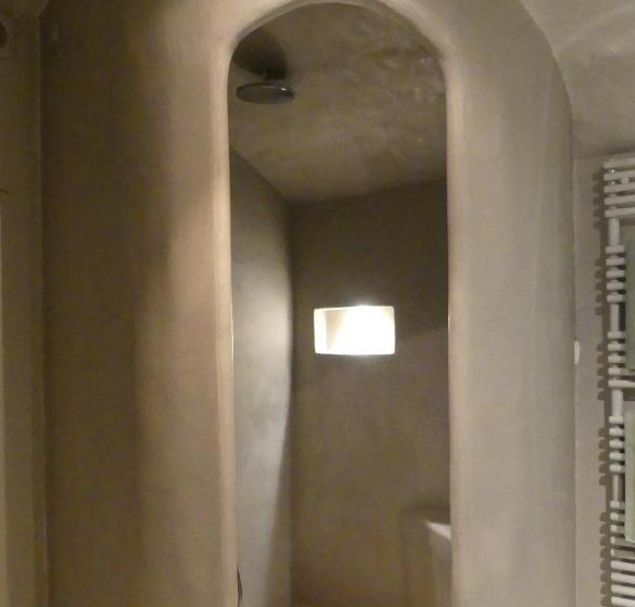 Люкс, Les Vieux Murs