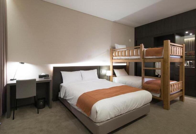 Cameră Cvadruplă Standard, Grand Mer Hotel Seogwipo Ocean