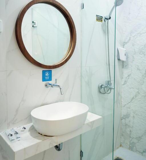 Номер Deluxe, Front One Hotel Sragen