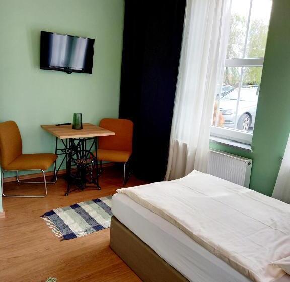 Номер Стандарт, Hostel