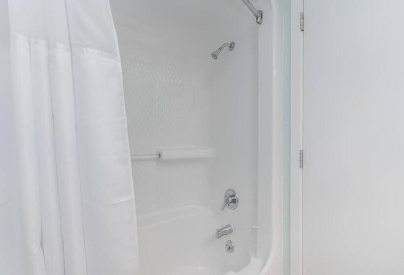 Apartamento 1 Dormitório com Sacada, Ocean Breeze