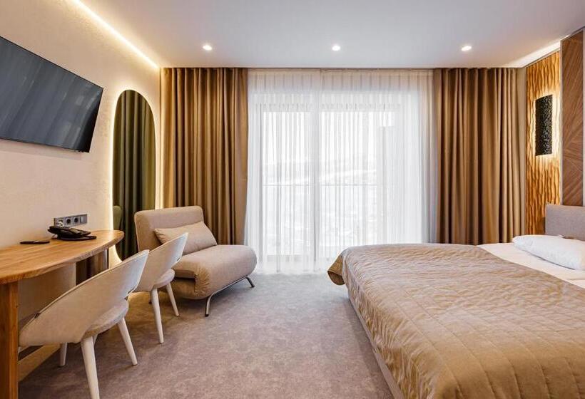 주니어 스위트, Tavel Hotel & Spa