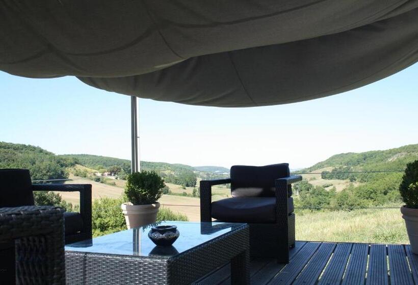 Номер Deluxe, Le Relais De Roquefereau