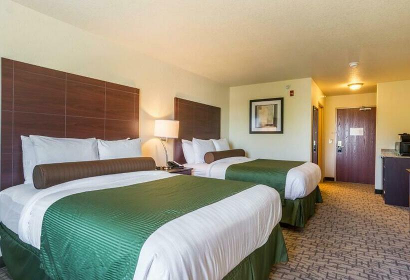 Четырехместный Номер Стандарт, Cobblestone Hotel & Suites   Erie
