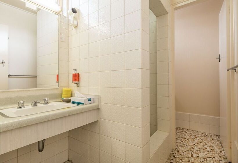 4인용 스탠다드 룸, Bendigo Oval Motel