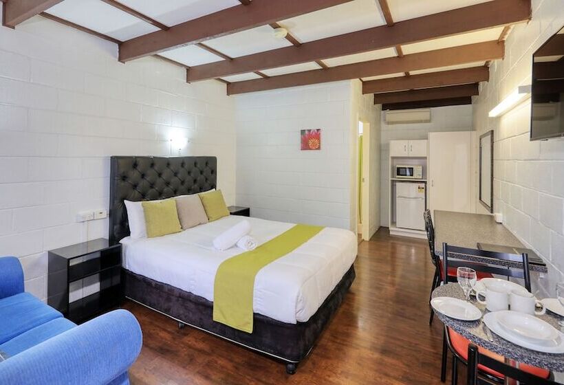 デラックスルーム, Azalea Motel