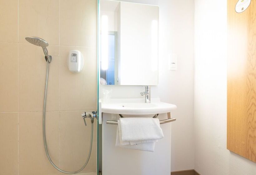 Номер Стандарт, B&b Hotel Saint Malo Centre