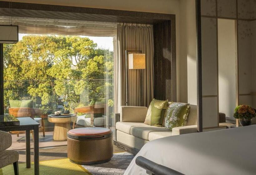 Стандартный Номер Кровать Кинг, Four Seasons Hotel Kyoto