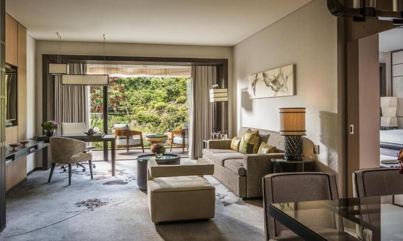 Люкс, Four Seasons Hotel Kyoto