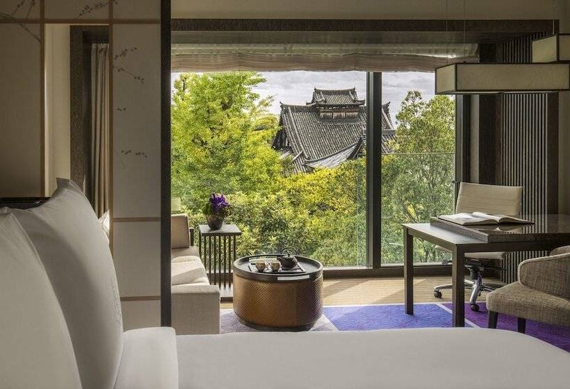 Номер Премиум Вид на Сад, Four Seasons Hotel Kyoto